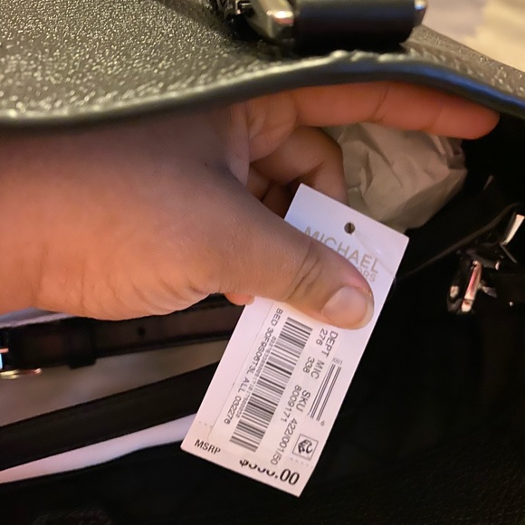 Michael Kors black handbag - Picture 5 of 8